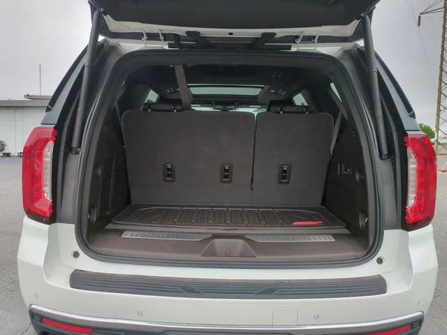 Used 2022 White GMC Denali image 33