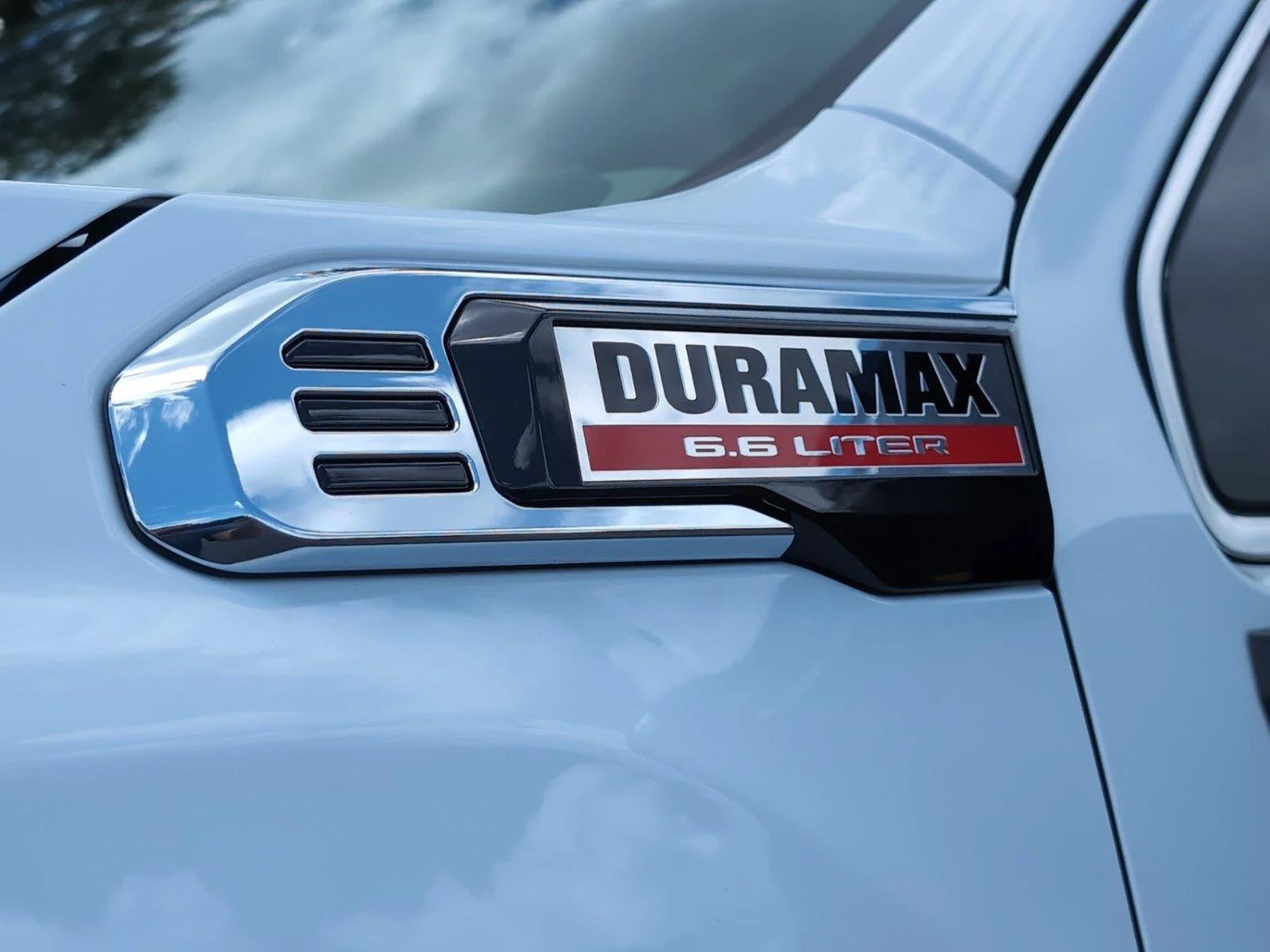 New 2026 Summit White GMC SLT image 36