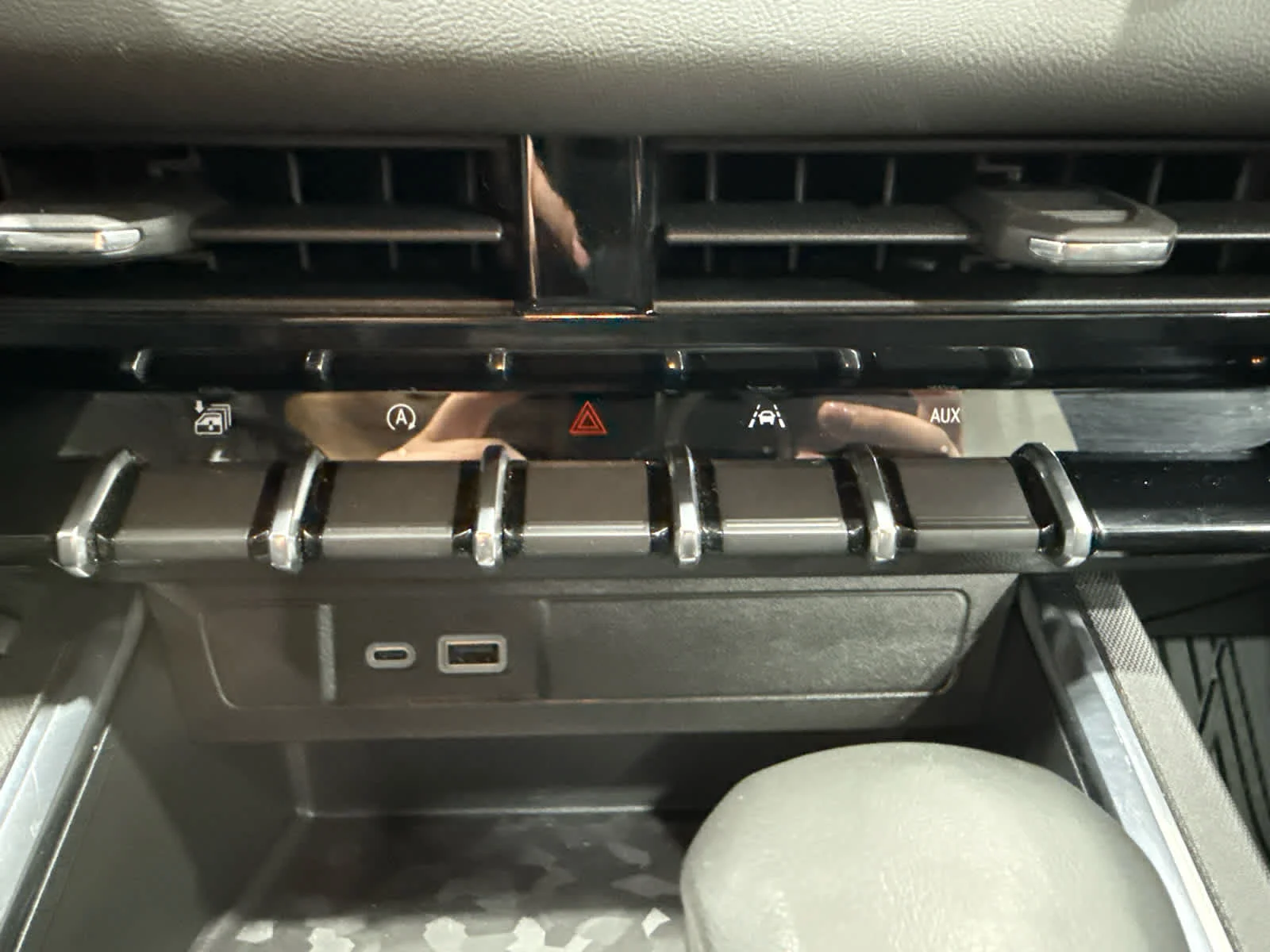 Certified Used 2026 Rapids Metallic GMC Elevation image 18