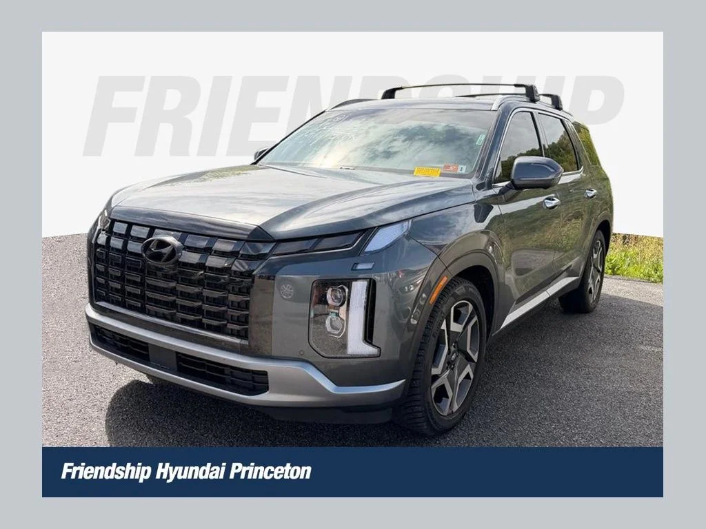 Used 2024 Gray Hyundai SEL image 1