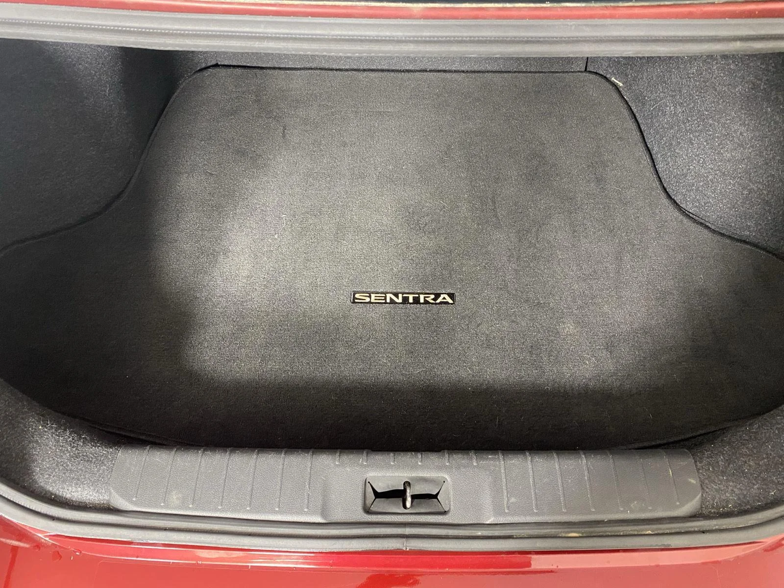 Used 2020 Scarlet Ember Tintcoat Nissan SV image 22
