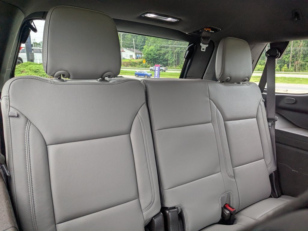 Used 2023 Summit White Chevrolet Z71 image 28