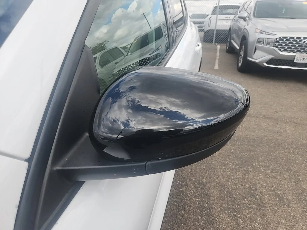 Used 2022 White Ford SE image 6