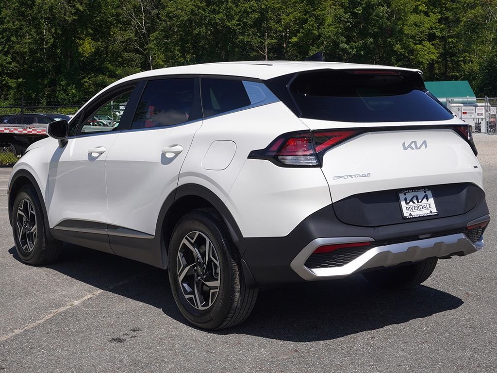 Used 2024 White Kia LX image 8