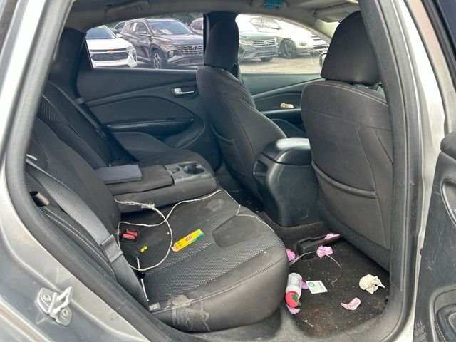 Used 2015 Silver Dodge SXT image 14