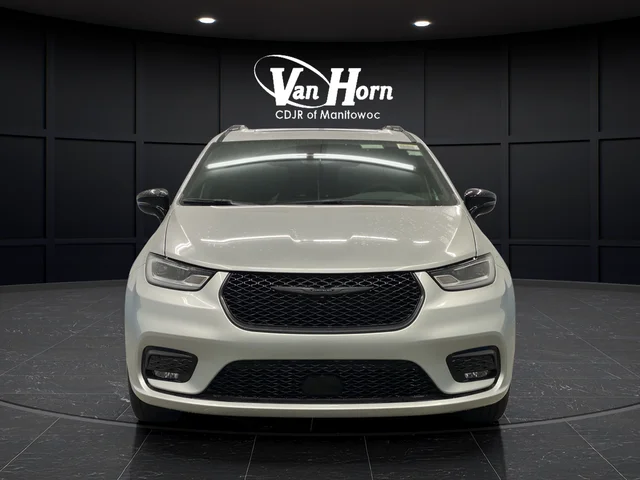 2026 Chrysler Pacifica Limited - Photo 12