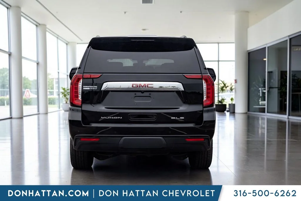 Used 2022 Black GMC SLE image 22