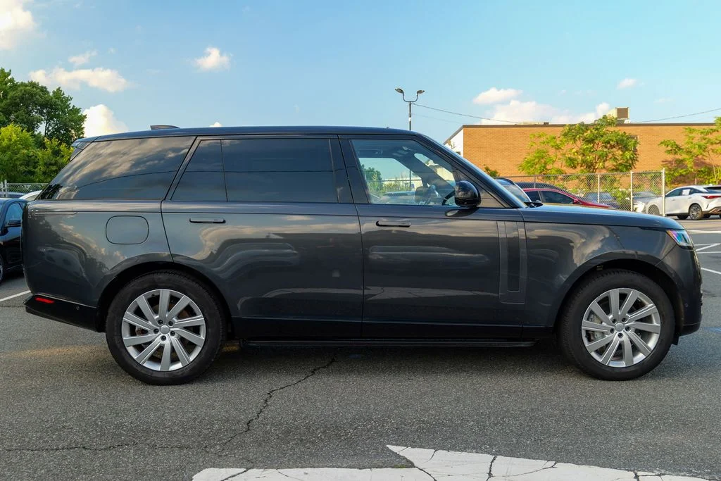 Used 2025 Gray Land Rover SE image 8