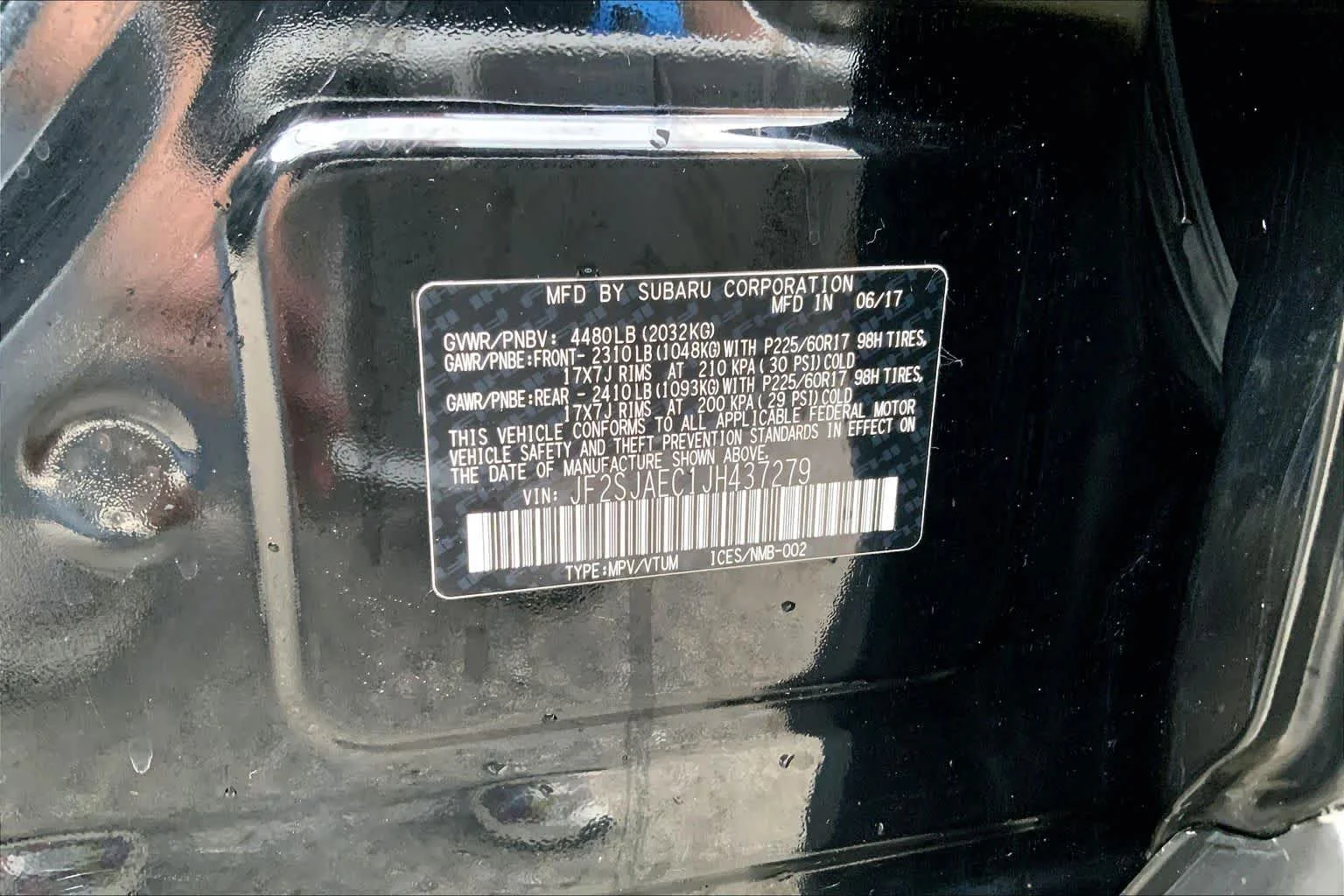 Used 2018 Crystal Black Silica Subaru Premium image 34