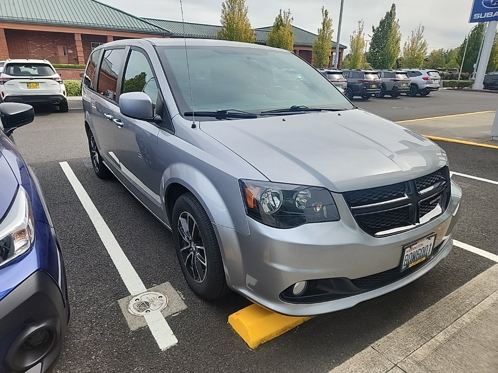 Used 2018 Billet Clearcoat Dodge SE Plus image 1
