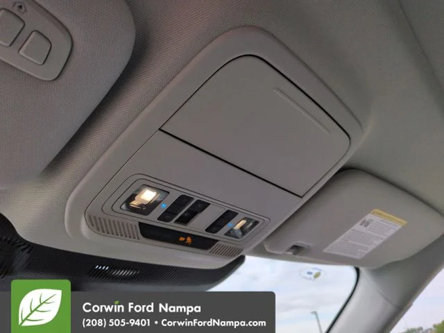 New 2026 Star White Metallic Tri-Coat Ford Platinum image 22