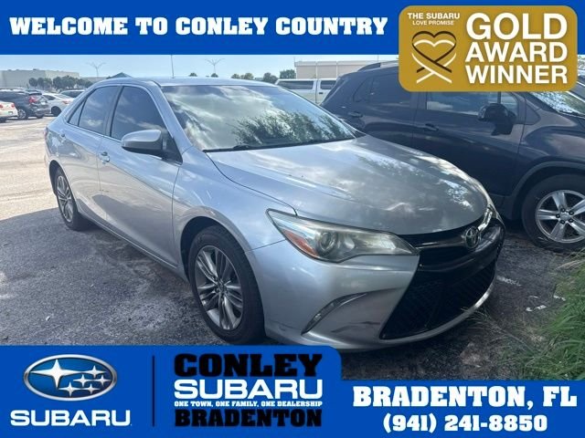 Used 2015 Silver Toyota SE image 1