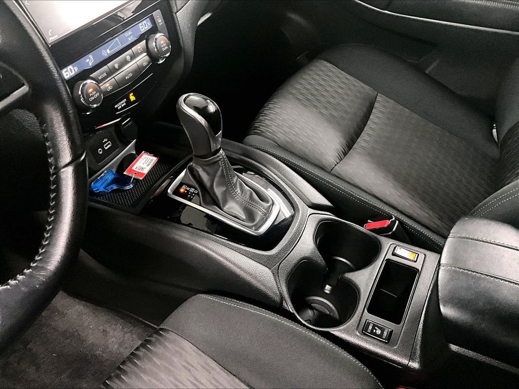 Used 2020 Blue Nissan SV image 19