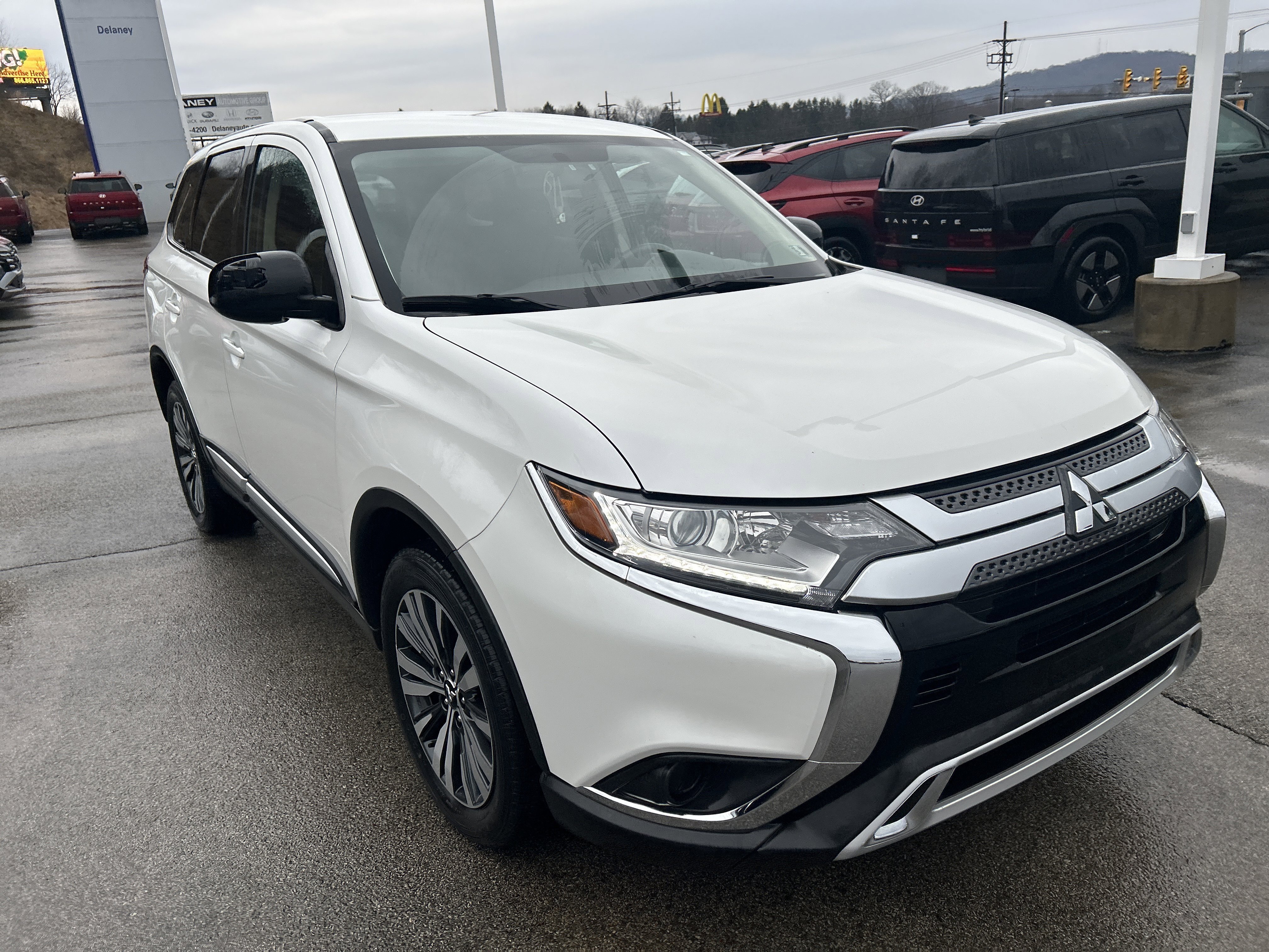 2020 Mitsubishi Outlander ES