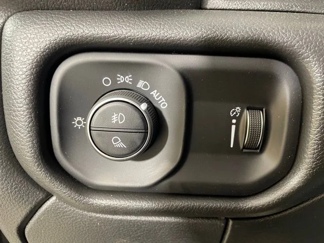2025 RAM 2500 Tradesman - Photo 24