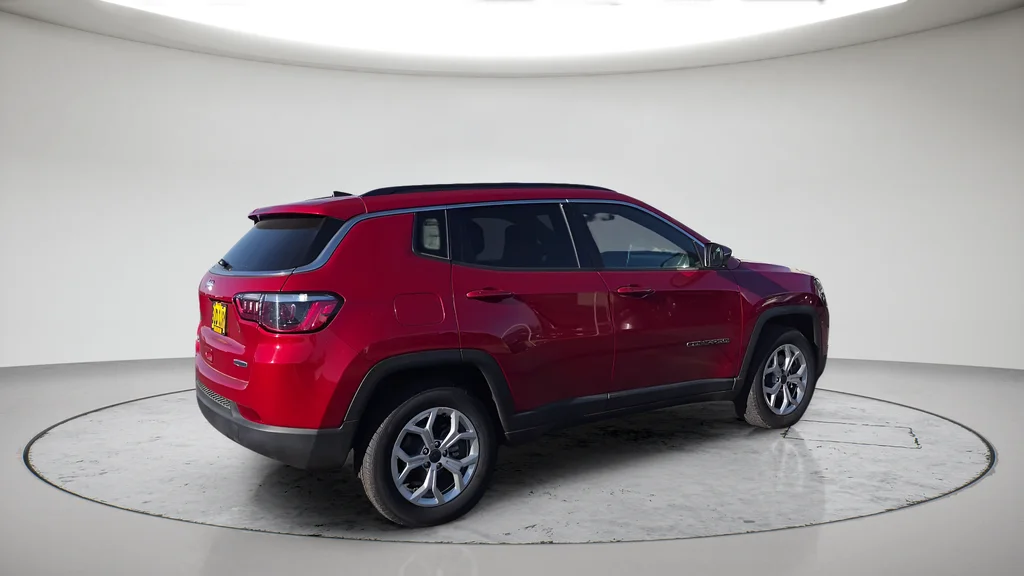 Used 2025 Red Jeep Latitude image 6