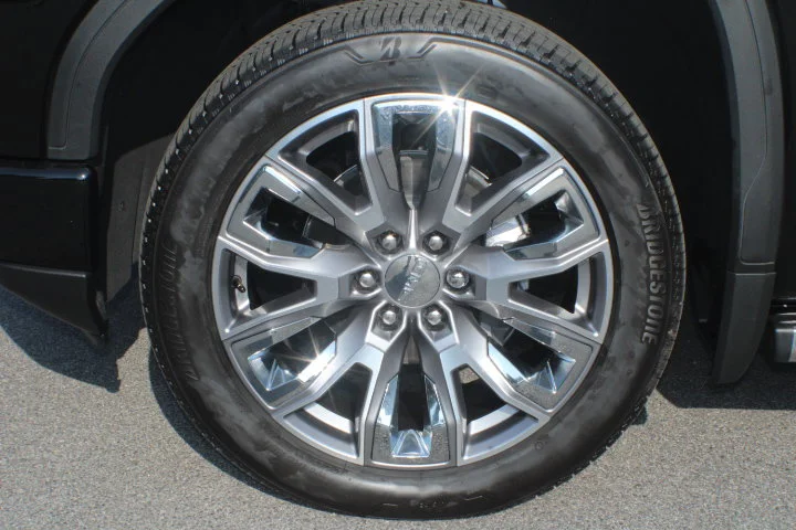 Certified Used 2026 Onyx Black GMC Denali image 5