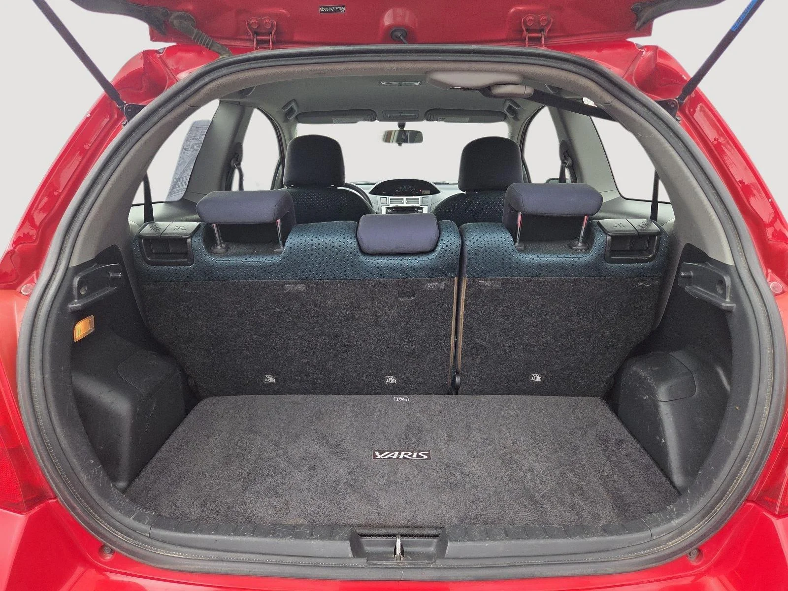 Used 2007 Absolutely Red Toyota Base image 13