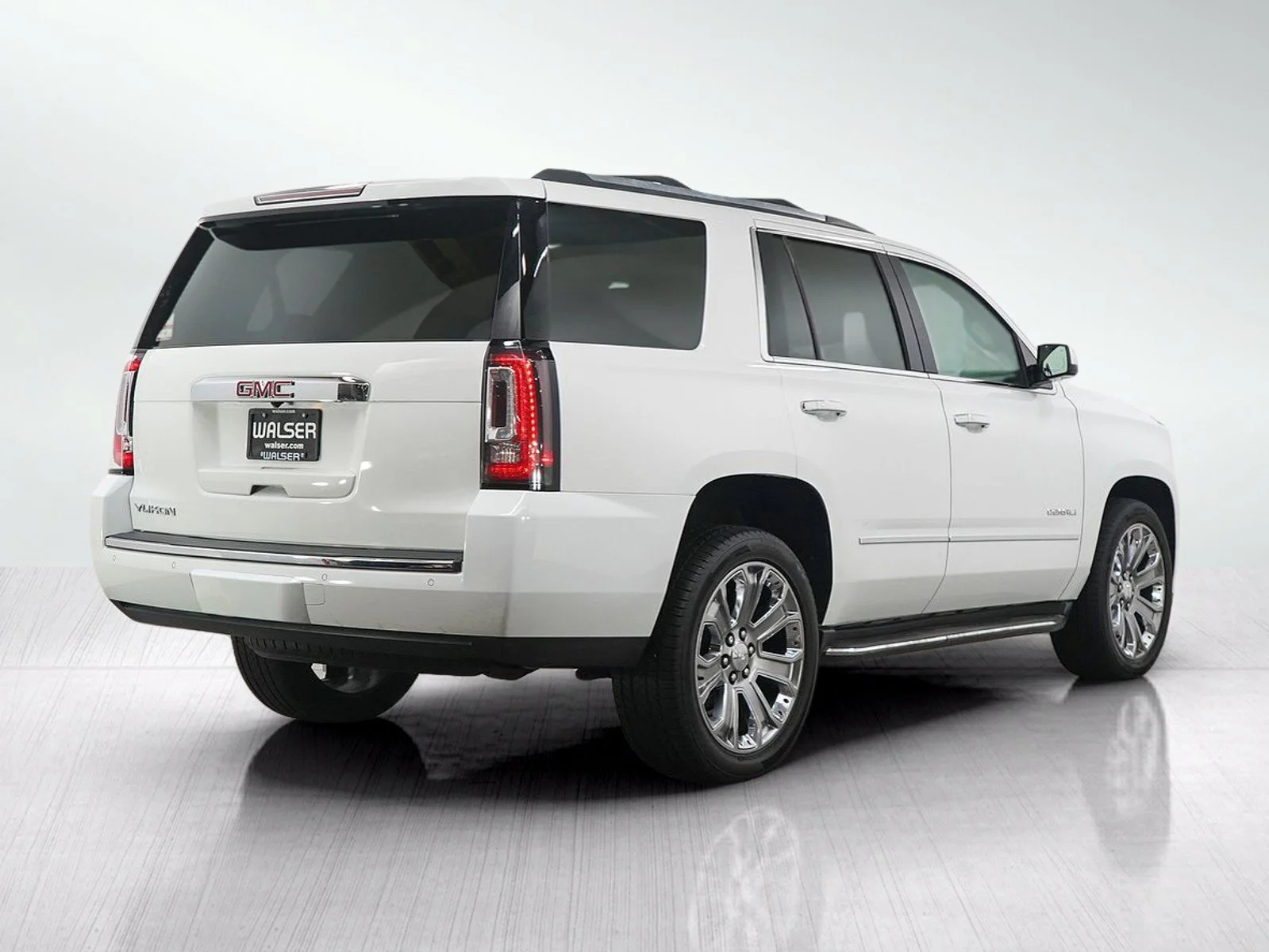 Used 2015 White GMC Denali image 5
