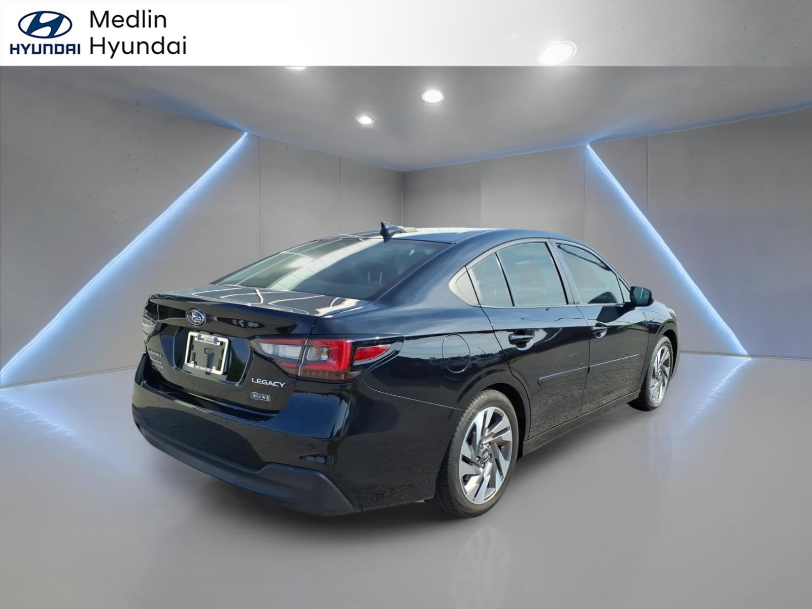 Used 2023 Crystal Black Silica Subaru Limited image 3