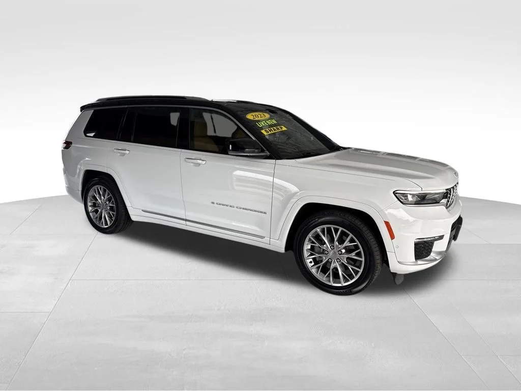 Used 2023 White Jeep Summit image 7