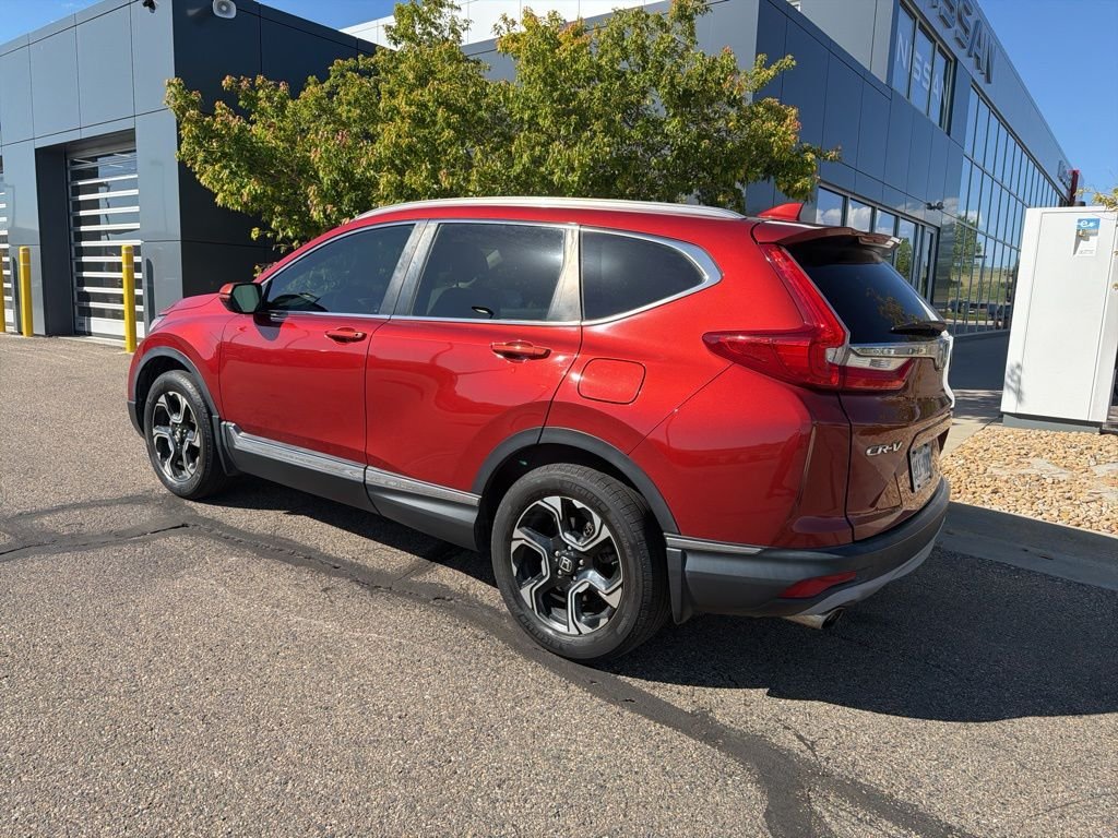 Used 2018 Red Honda Touring image 2