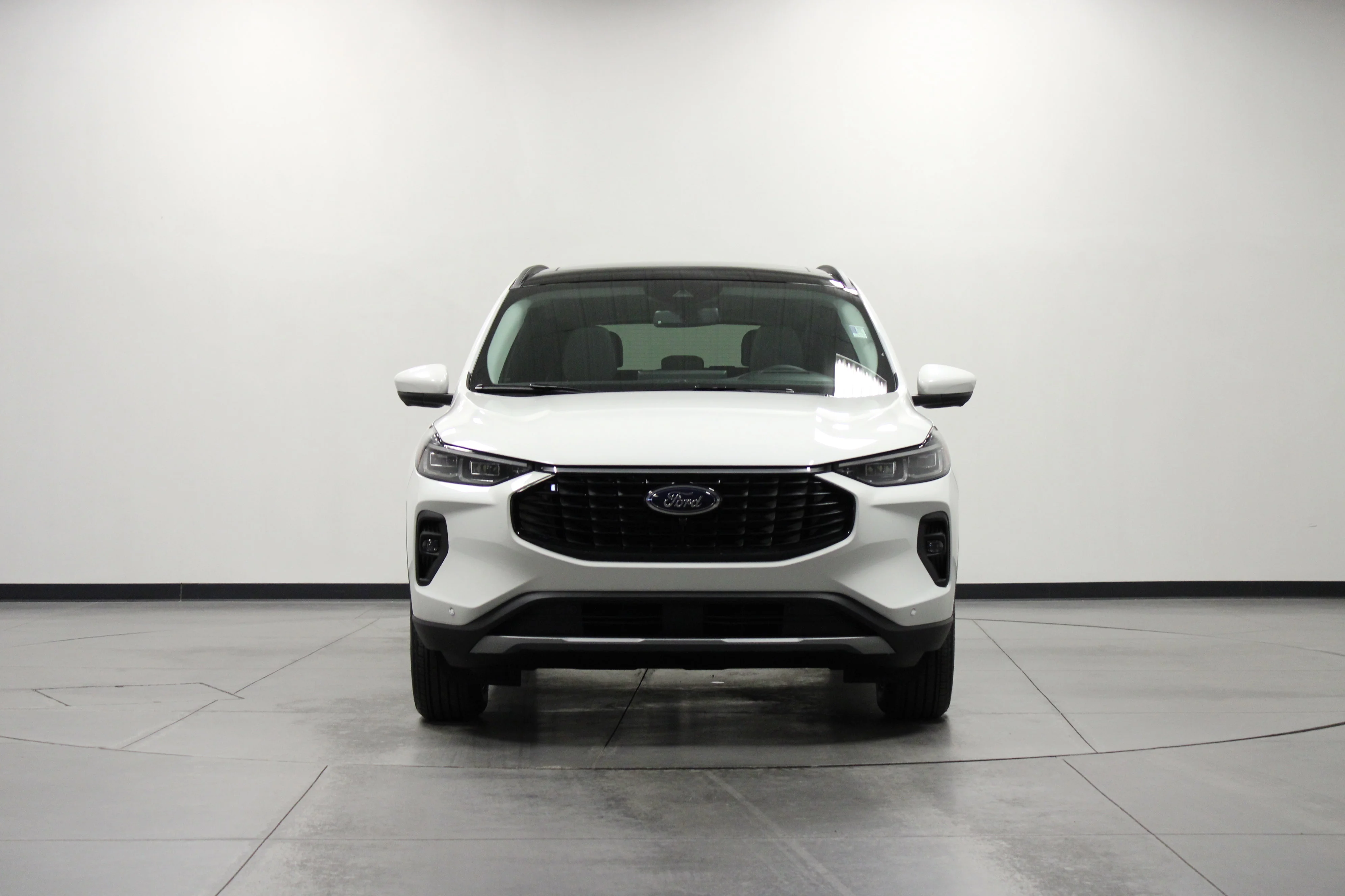 Used 2025 Star White Metallic Tri-Coat Ford PHEV image 9