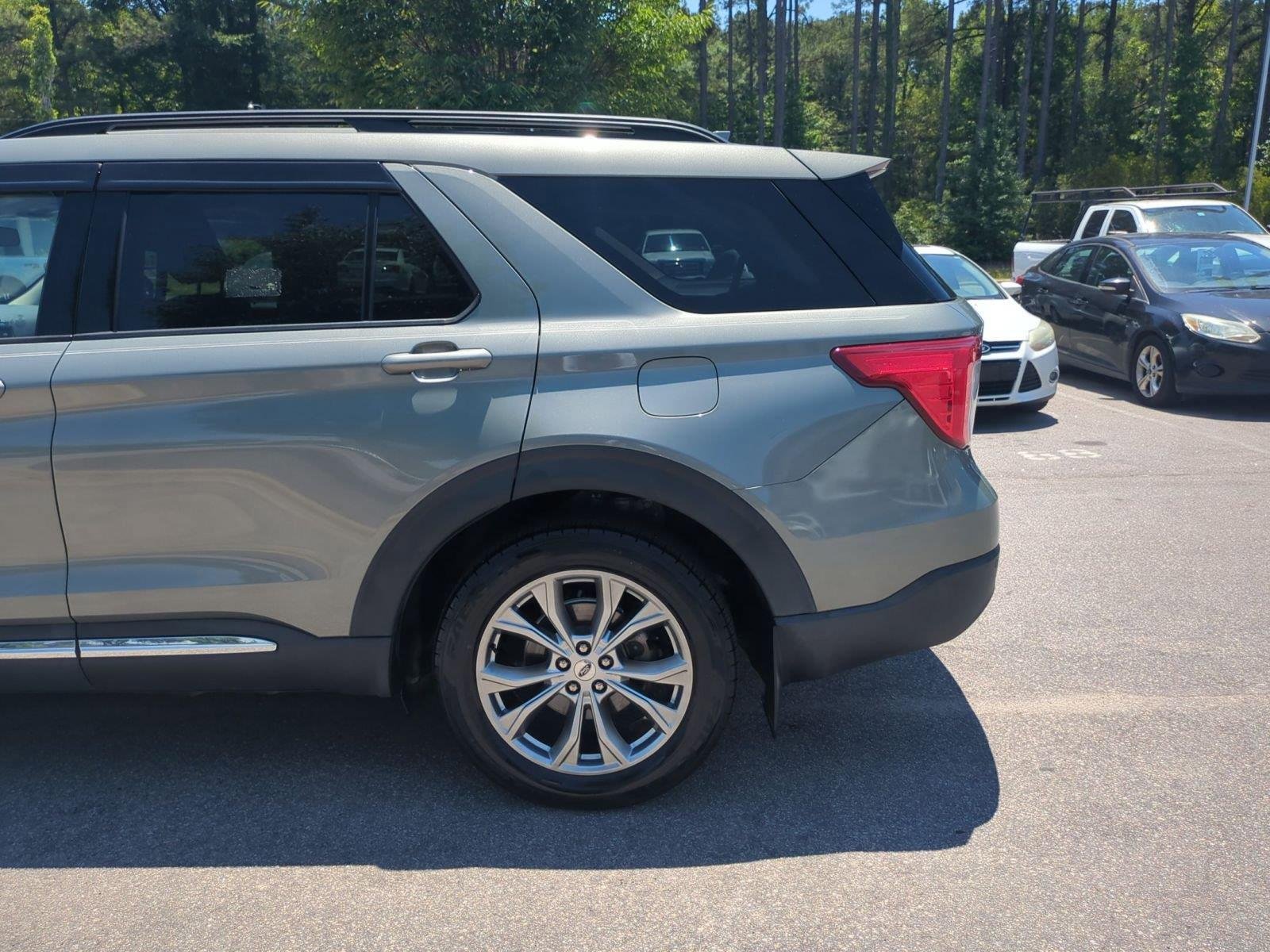 Used 2020 Silver Spruce Metallic Ford XLT image 11