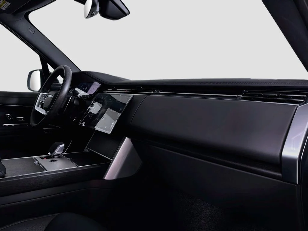New 2026 Santorini Black Land Rover SE image 31