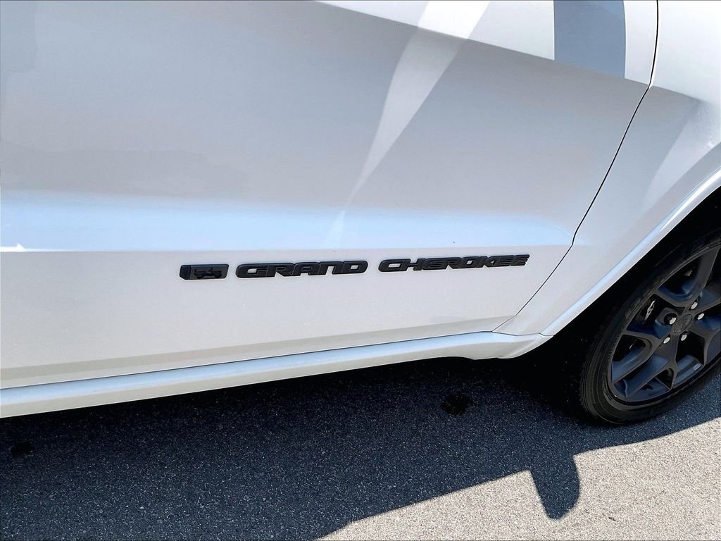 Used 2021 White Jeep Limited image 29