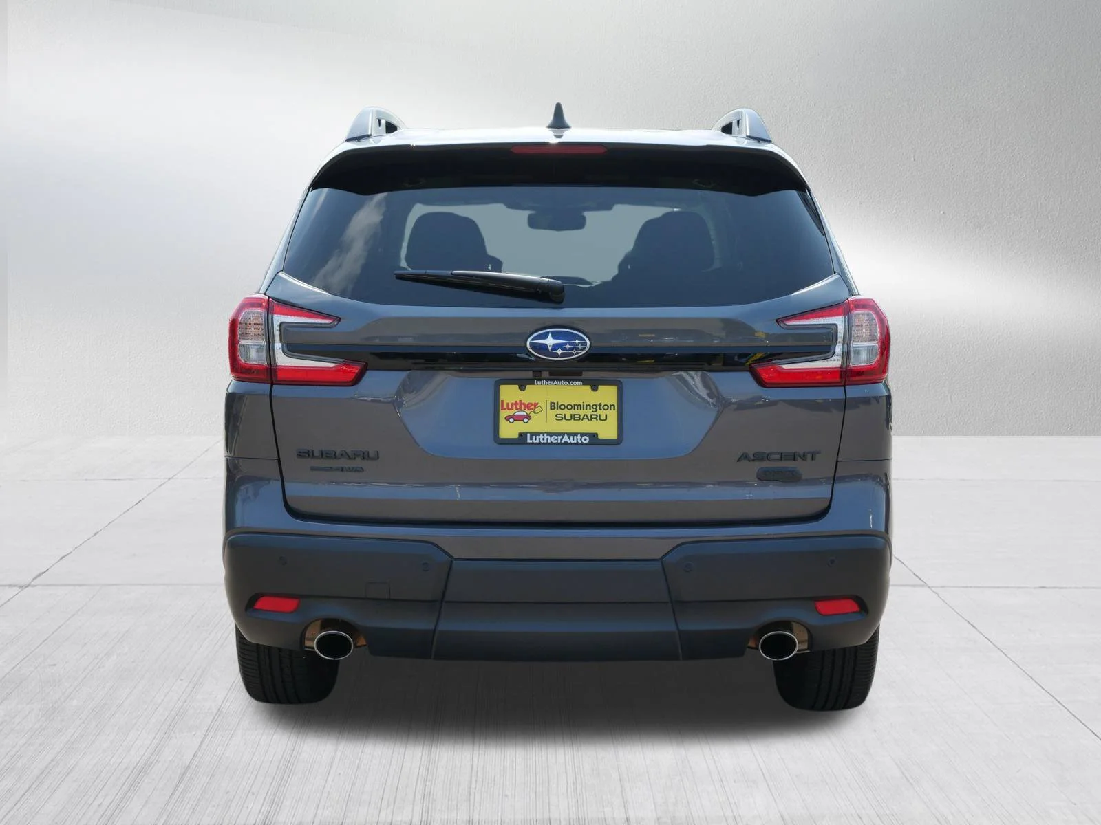 Used 2025 Magnetite Gray Metallic Subaru Onyx Edition Touring image 6
