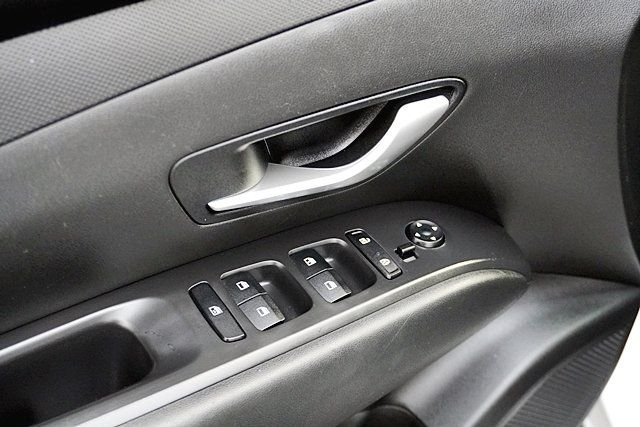 Used 2024 White Hyundai SE image 23