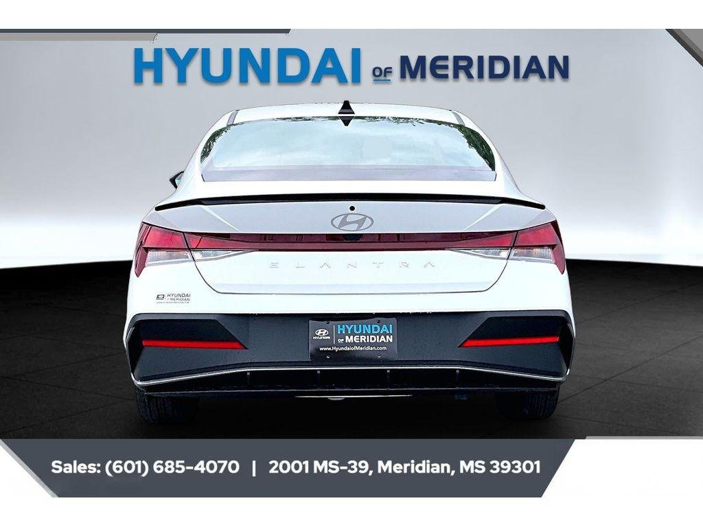 New 2026 SERENITY WHITE Hyundai SEL Sport image 4