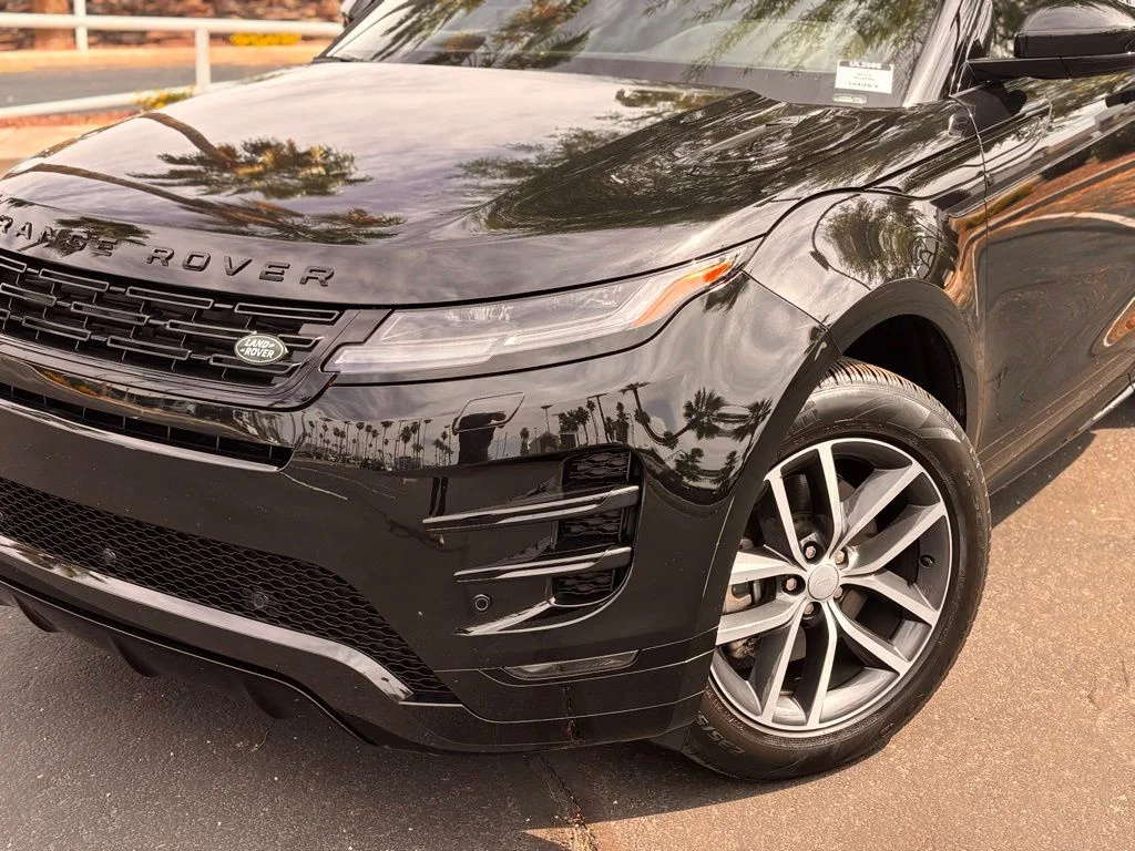 Certified Used 2024  Land Rover Dynamic image 2
