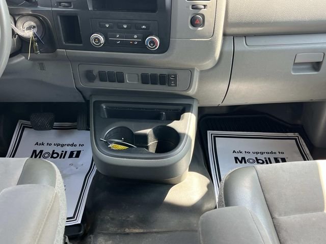 Used 2018 Glacier White Nissan S image 14