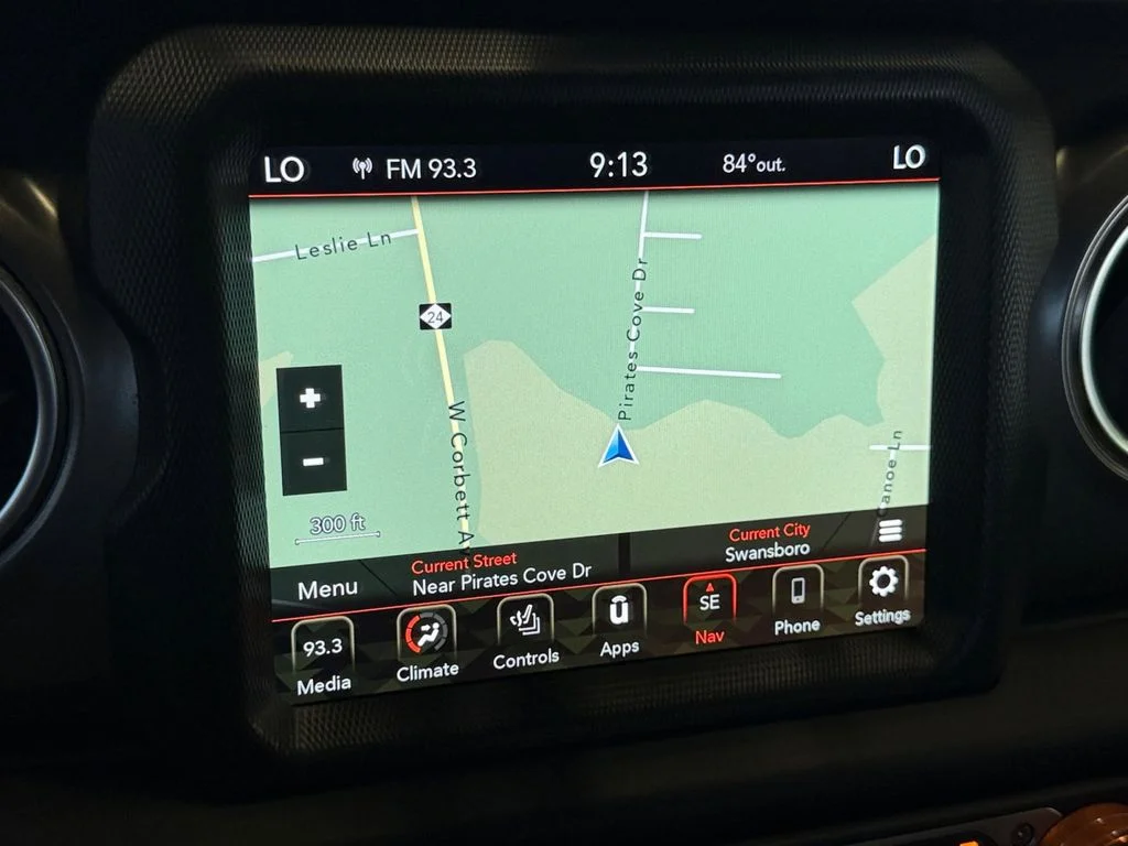 Used 2023 Orange Jeep Rubicon image 12