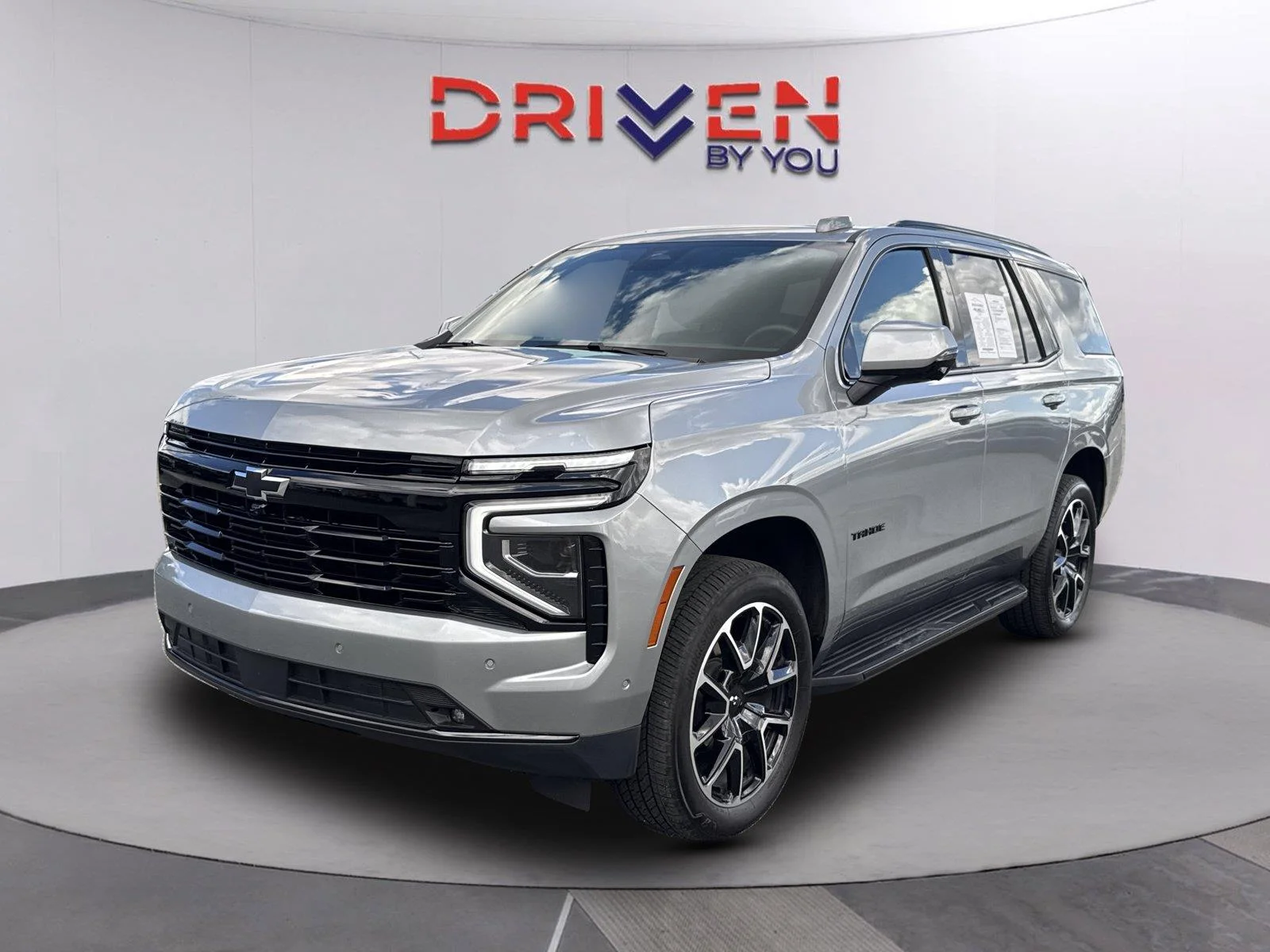 Used 2025 Sterling Gray Metallic Chevrolet RST image 8