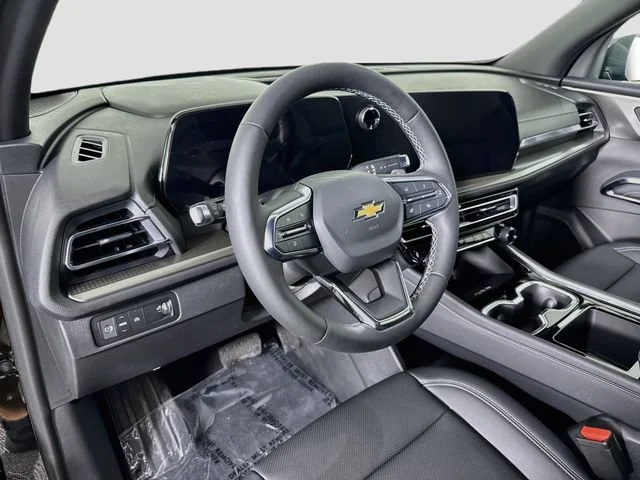 New 2027 Mosaic Black Metallic Chevrolet LT image 9
