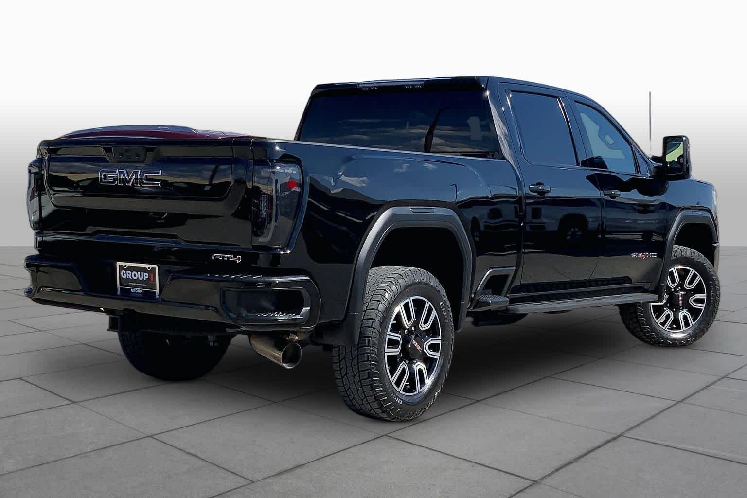 Used 2022 Onyx Black GMC AT4 image 13