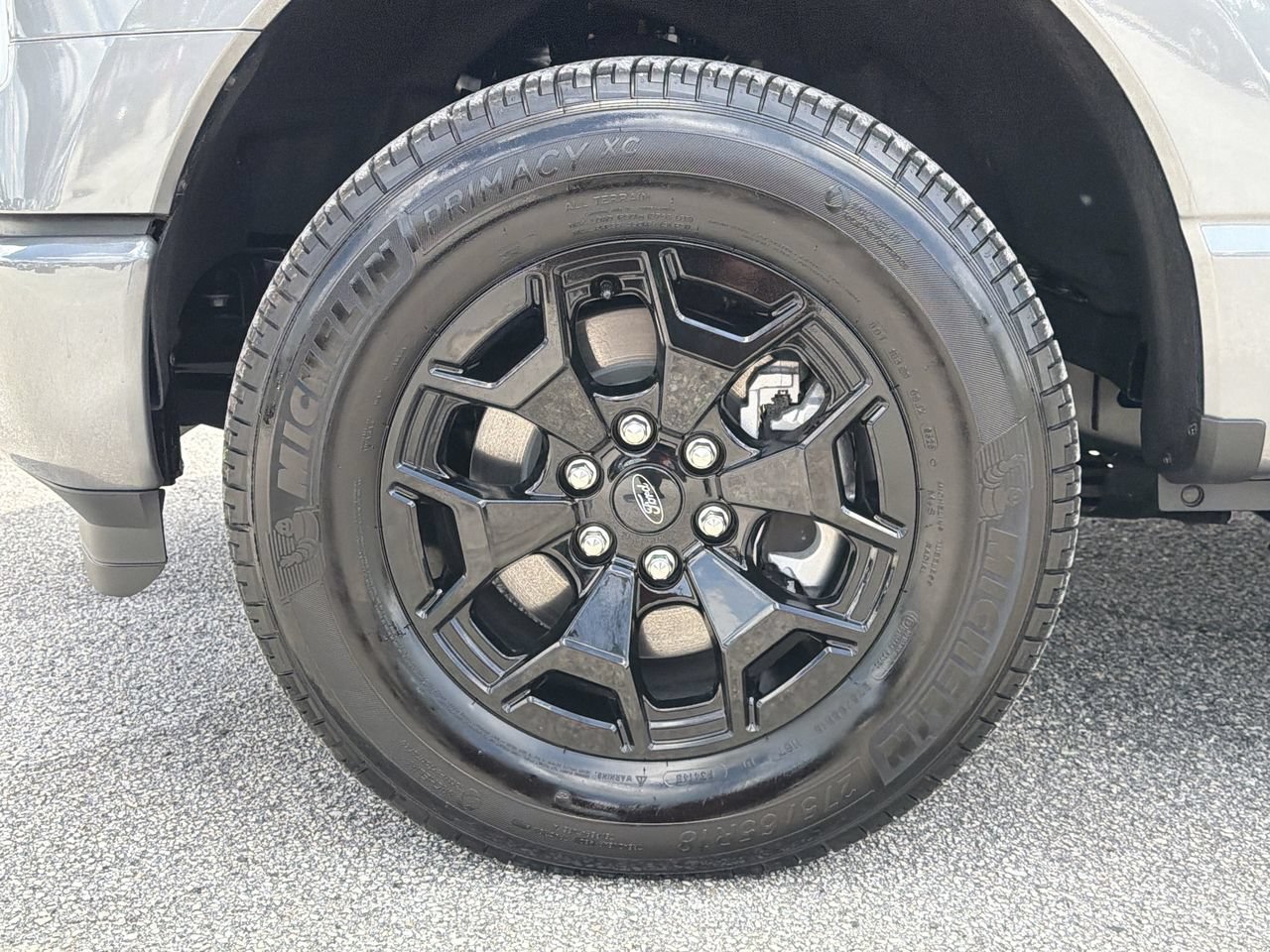 Used 2025 Gray Metallic Ford XLT image 33