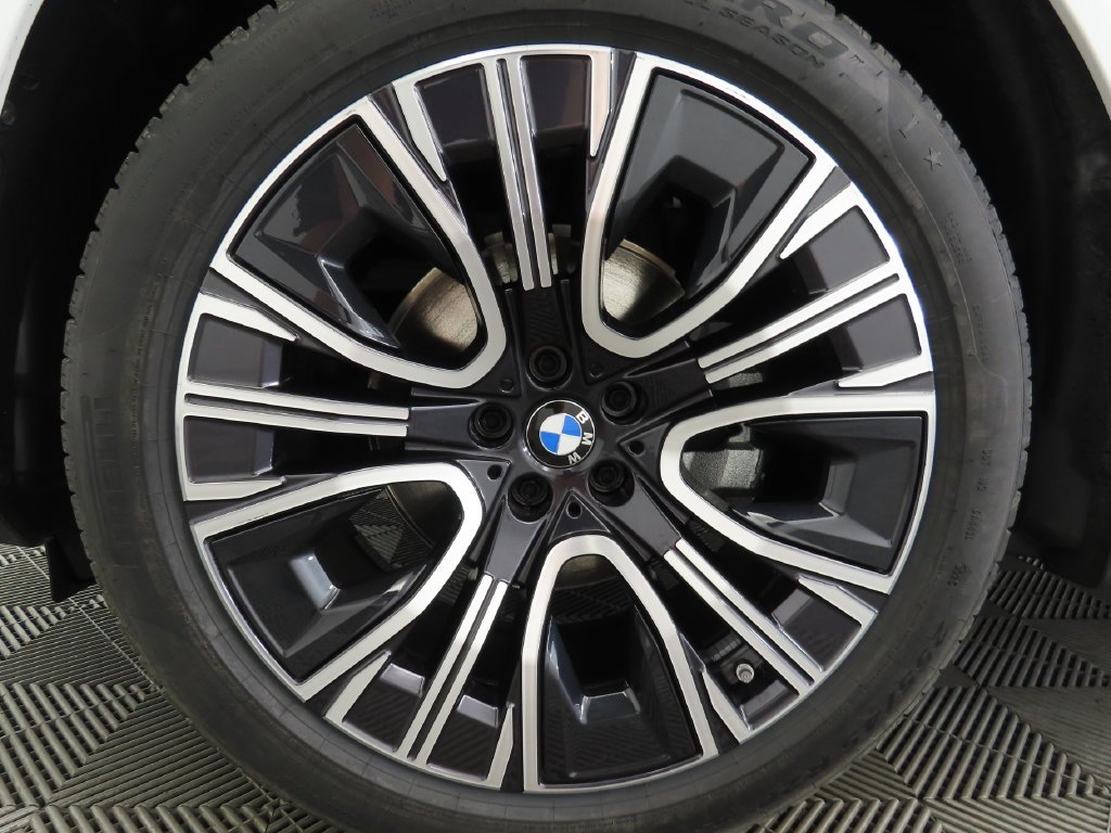 Certified Used 2026 White Metallic BMW 30 xDrive image 31