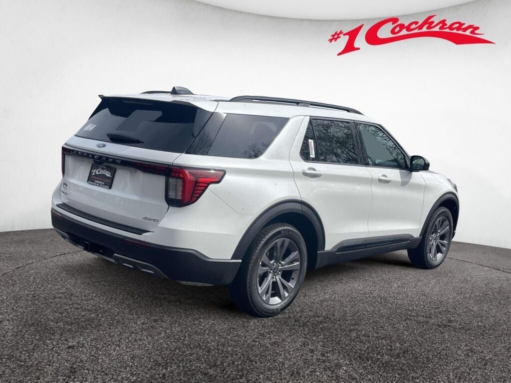 New 2026 Star White Metallic Tri-Coat Ford Active w/200A Pkg image 7