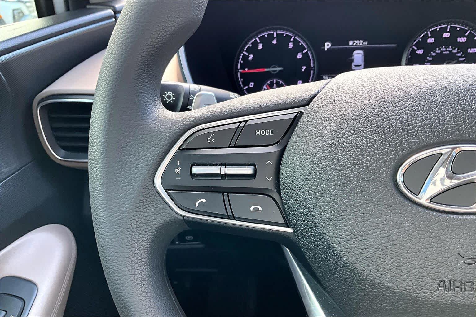Used 2022 Quartz White Hyundai SEL image 22