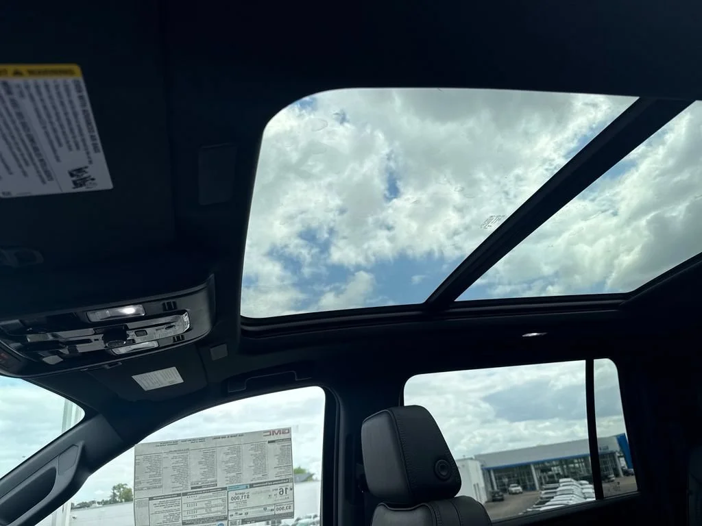 2026 GMC Yukon XL Denali - Photo 21