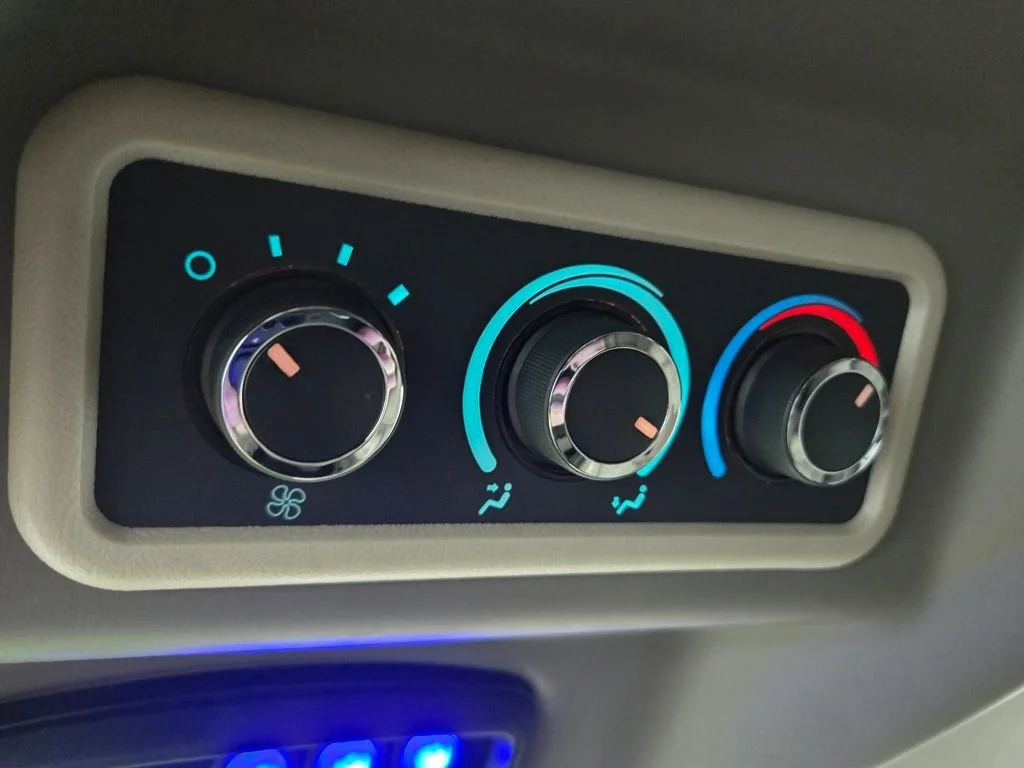 2023 Chevrolet Express Cargo Work Van - Photo 38