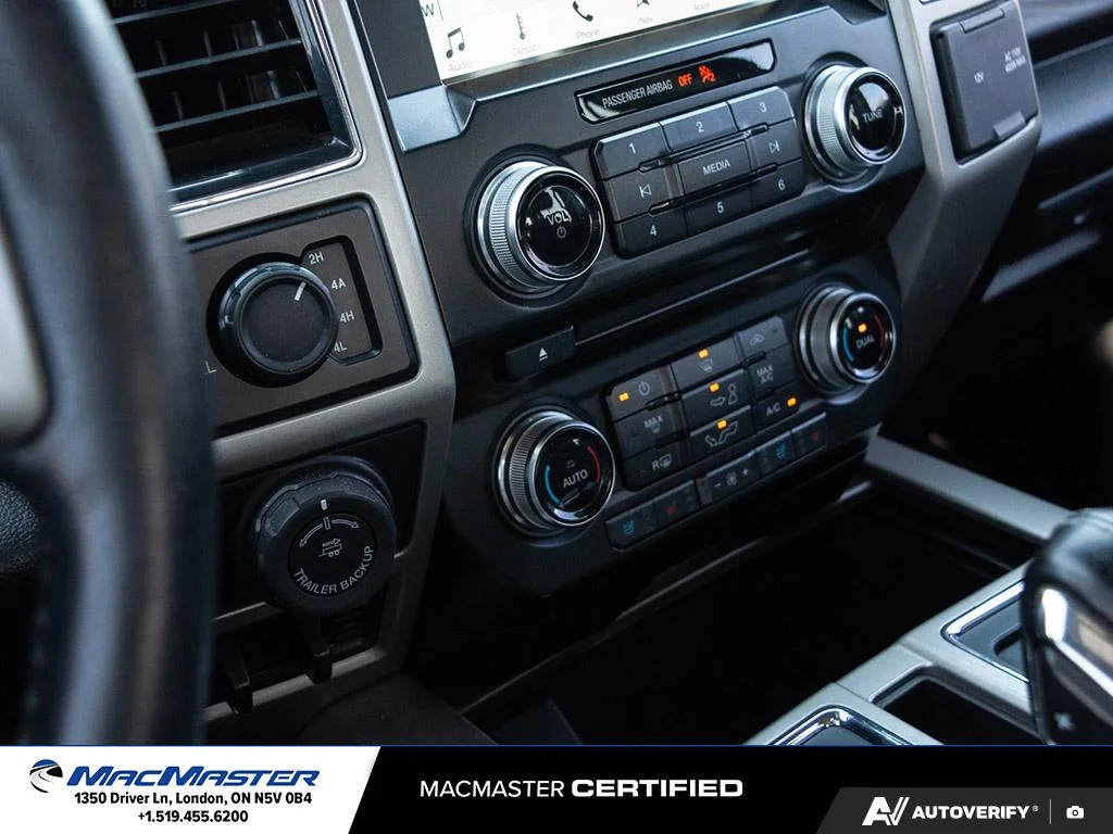 Used 2017  Ford  image 23