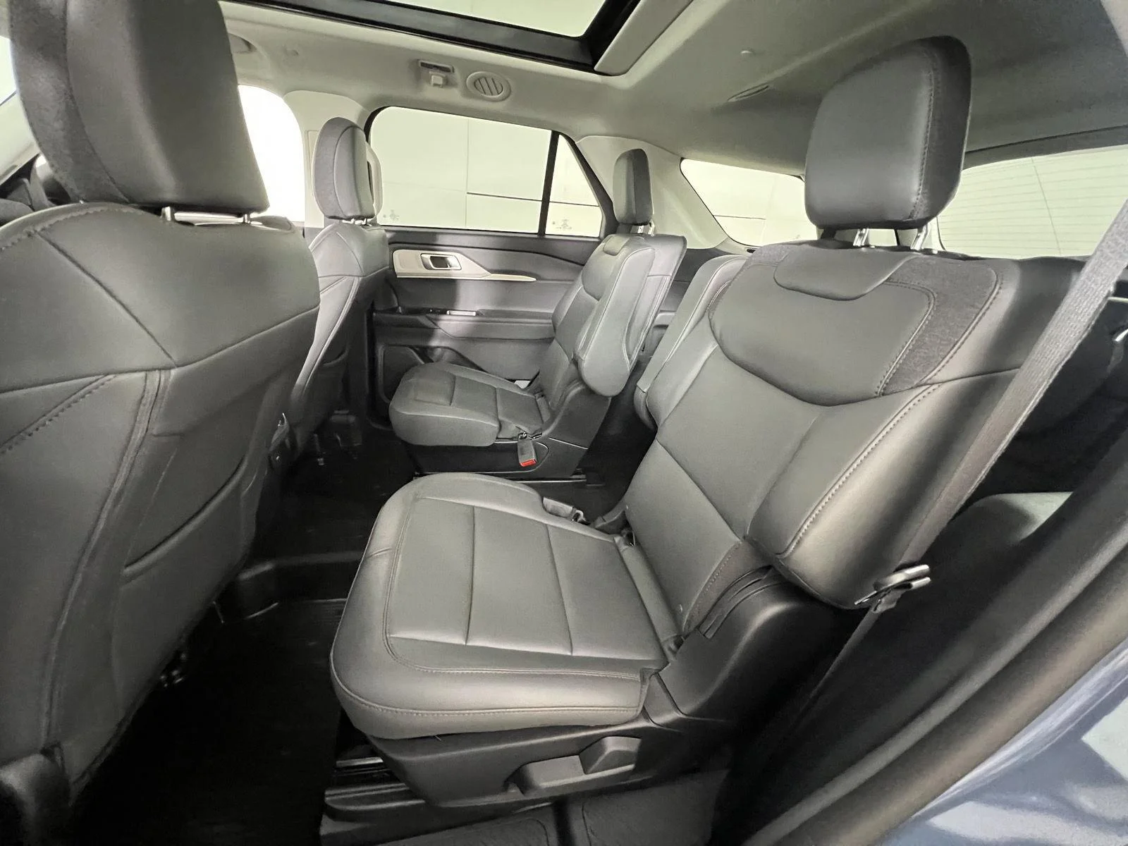New 2026 Vapor Blue Ford Active image 21