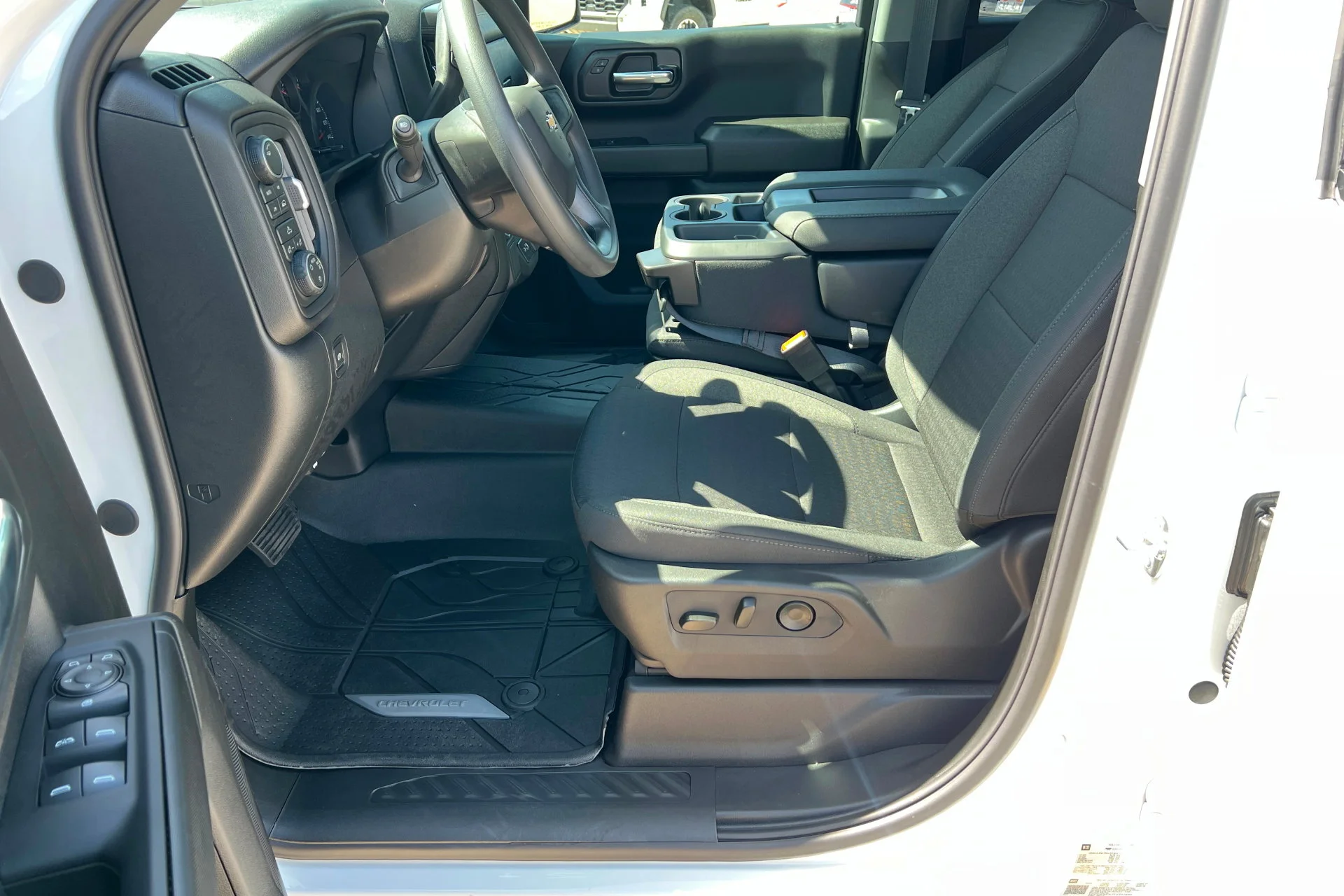 2026 Chevrolet Silverado 1500 Custom - Photo 17