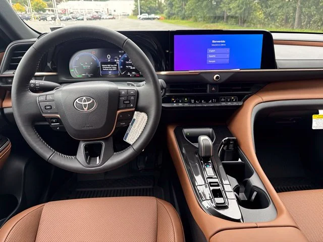 New 2026 Oxygen White Toyota XLE image 18