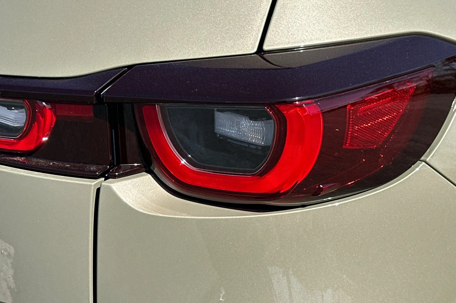 New 2026 Zircon Sand Metallic Mazda 2.5 S Meridian Edition AWD image 30